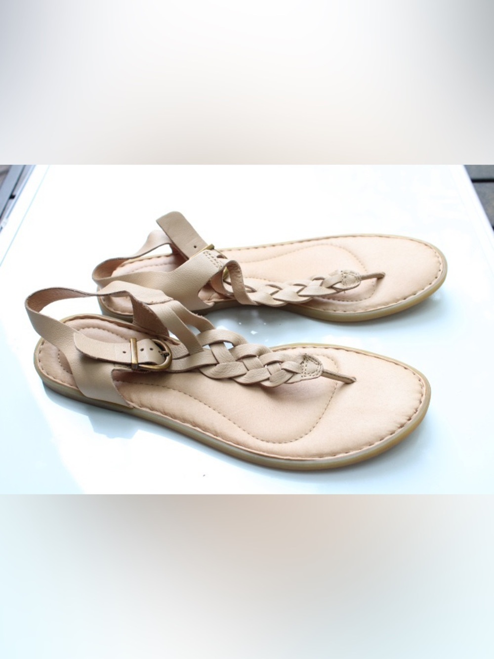 NWOT Born sandals